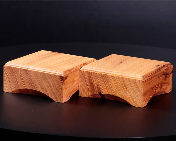 Shogi Pieces stand for 2-sun (about 6cm-thick) Table Shogi Board , "Yaku-sugi" Cedar made *Off-spec product