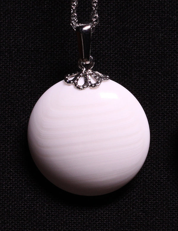 Clamshell white Go stone pendant